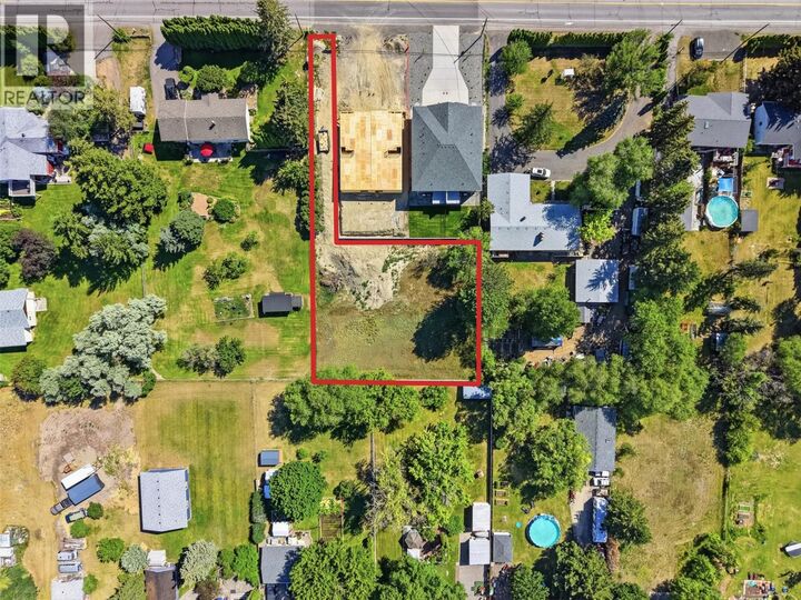 Photo de la propriété:  5888 Dallas Drive  BC V2C 4X2 