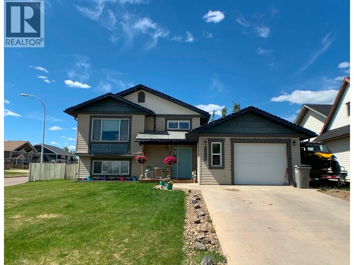 5201 Hallmark Crescent — photo 1