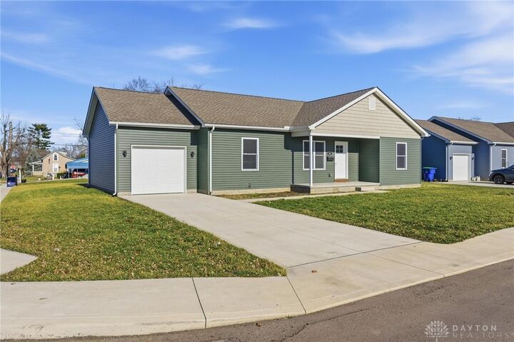 Property Photo: 910 Vine Street OH 43160