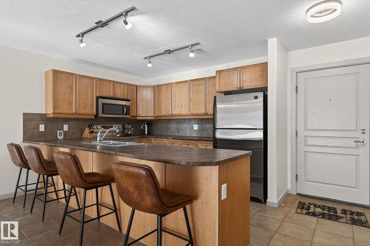 400 Palisades Way 222 — photo 1