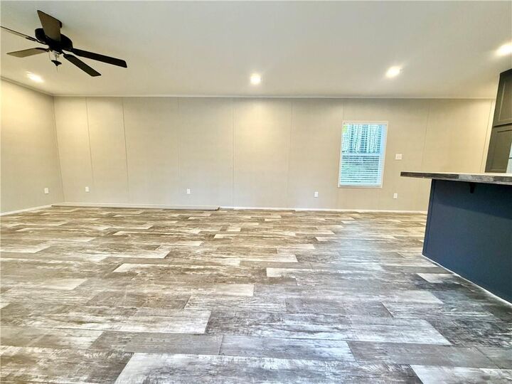 Property Photo: 439 Hwy 772 E Highway LA 71342