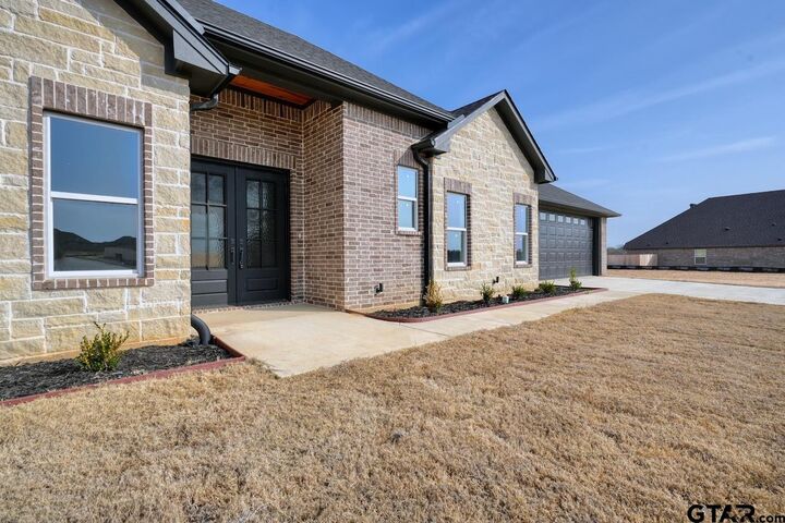 Property Photo: 636 Prince Ln TX 75704