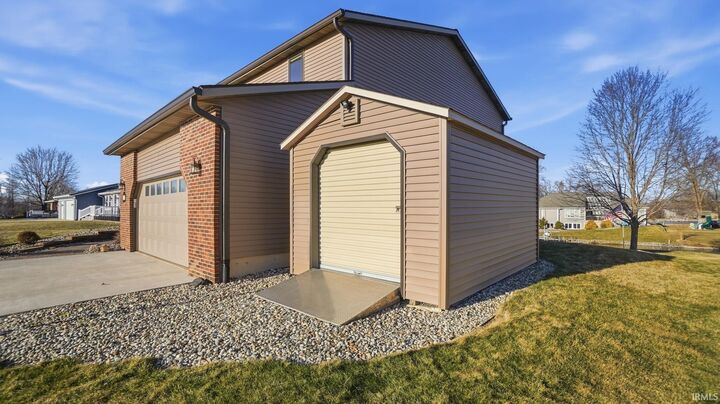 Property Photo: 6005 S 030 W IN 46795-8976