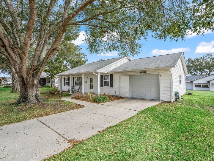 Property Photo:  2003 Tweed Court  FL 34788 