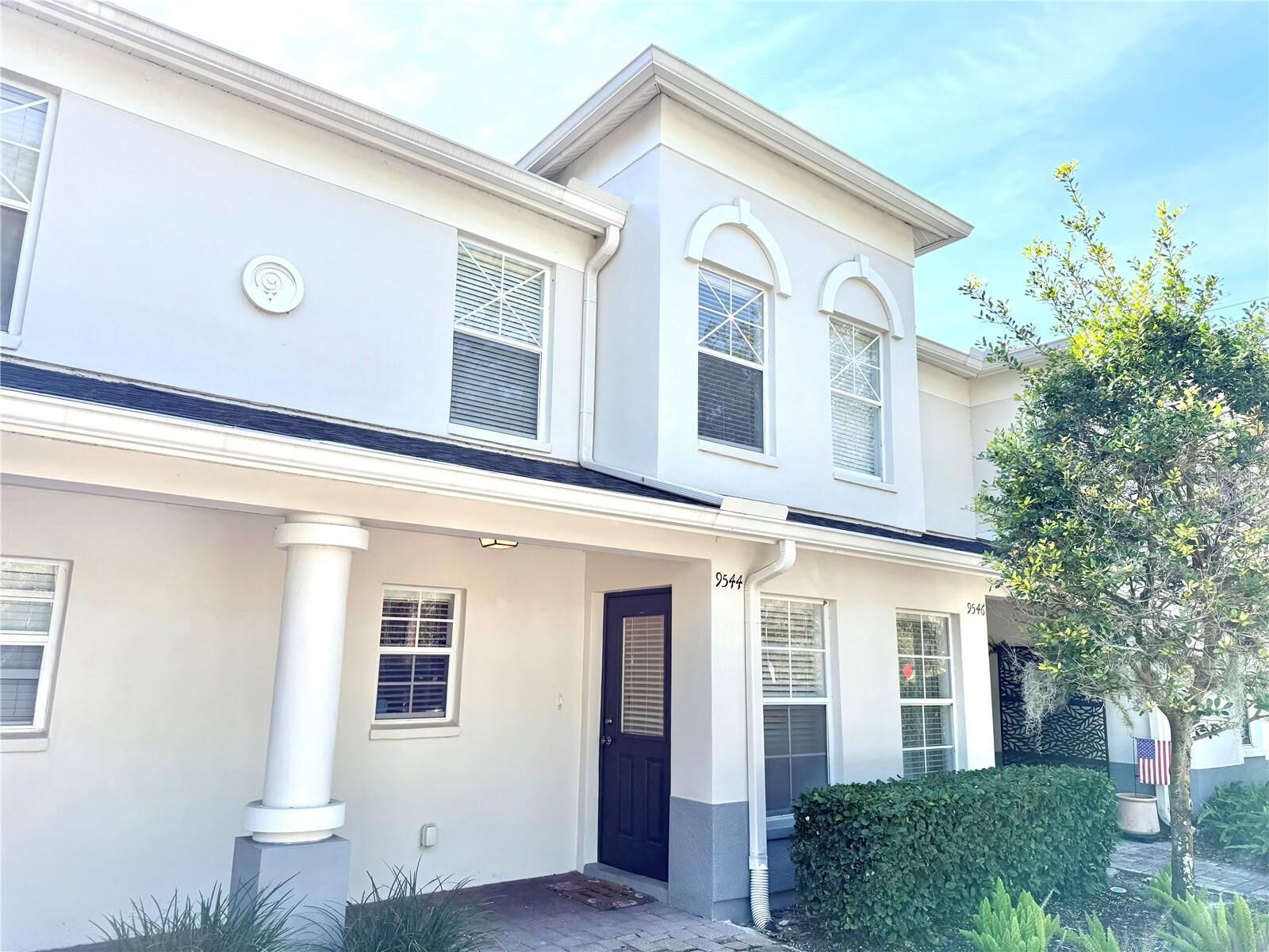Property Photo:  9544 Charlesberg Drive  FL 33635 