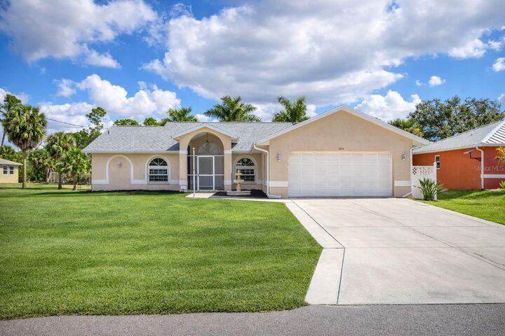 Property Photo:  1054 General Street  FL 33953 