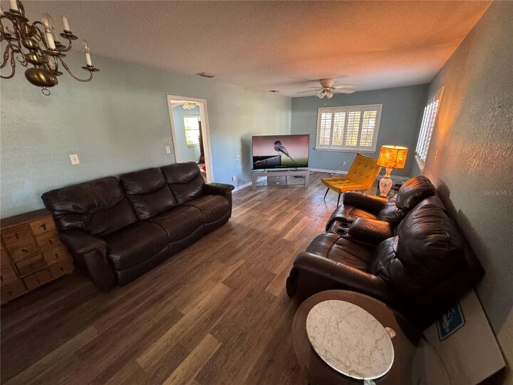 Property Photo:  1736 W Country Club Drive  FL 33612 