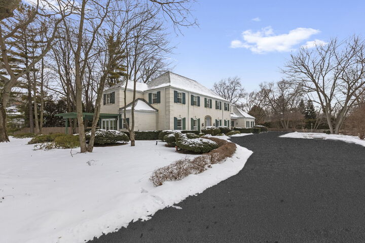 Property Photo:  970 E Deerpath Road  IL 60045 