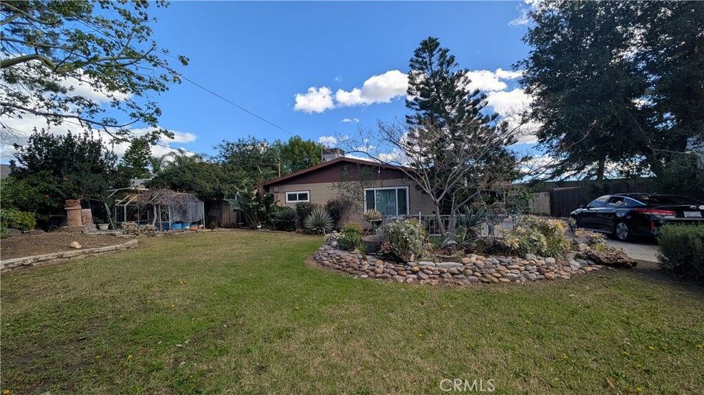 Property Photo:  546 Griswold Avenue  CA 91340 