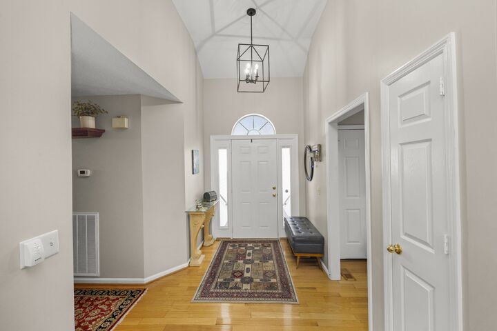 Property Photo:  5312 Old Village Rd  TN 37211 