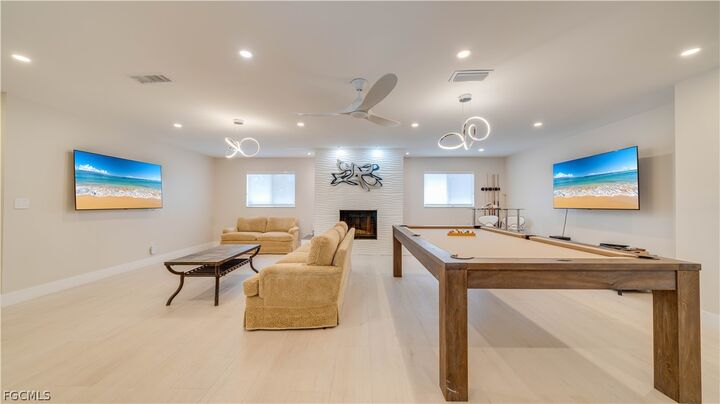 Property Photo:  5331 Mayfair Court  FL 33904 