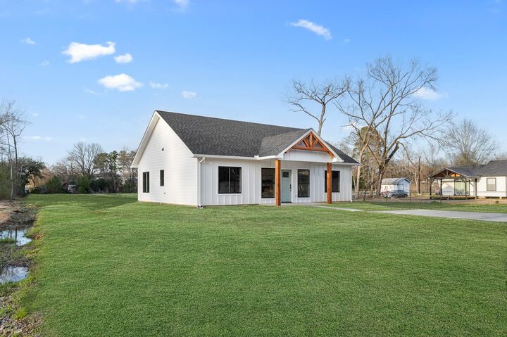 Property Photo: 1314 Elm Street TX 75904