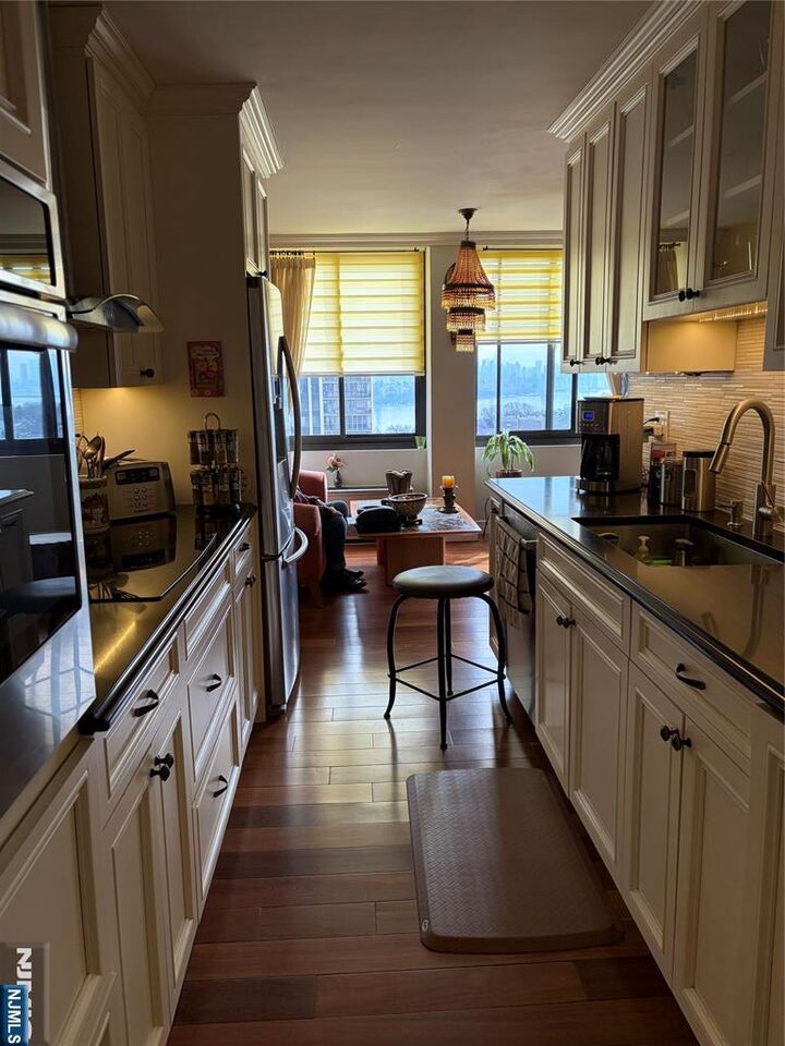 Property Photo: 300 Winston Drive 1521 NJ 07010