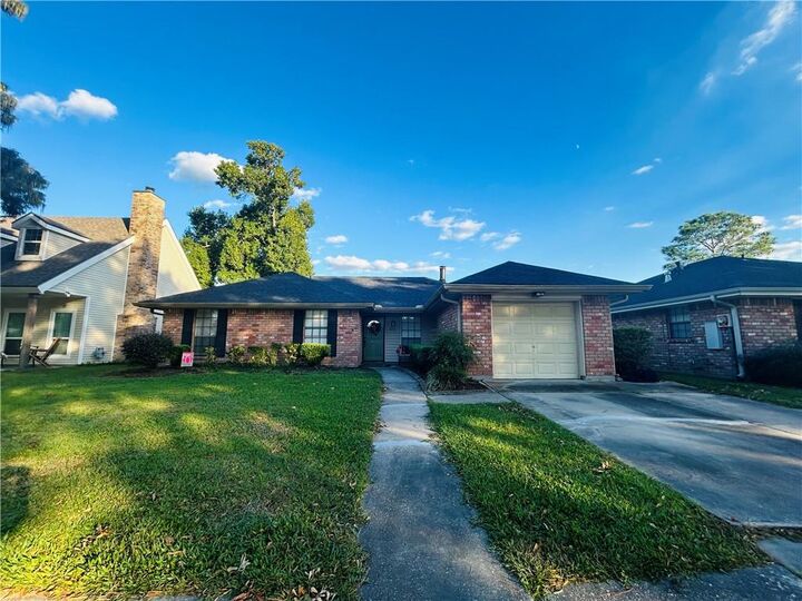 Property Photo:  329 Longview Drive  LA 70047 