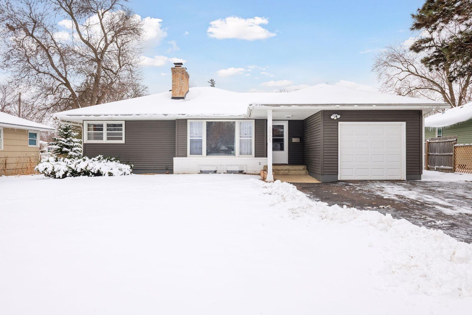 Property Photo:  6905 W 23rd Street  MN 55426 