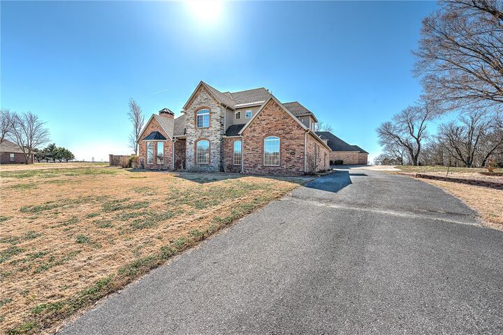 Property Photo:  515 Candlelight Circle  AR 72762 