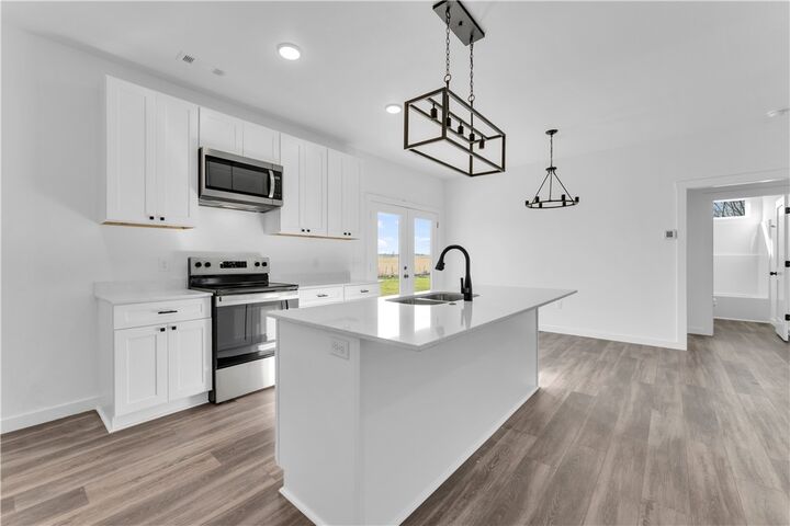 Property Photo: 292 Madison Street AR 72738