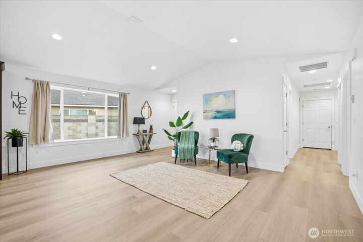 Property Photo: 501 Rama Court WA 99301