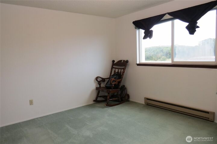 Property Photo: 946 Ocean Shores Boulevard SW WA 98569