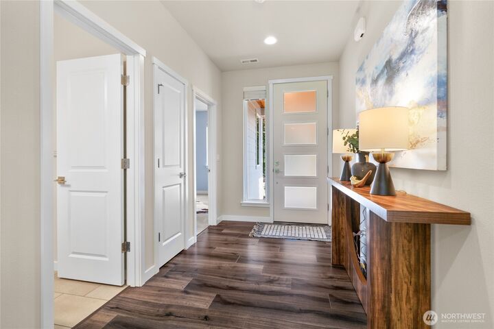 Property Photo:  5304  Fleming Street B  WA 98203 