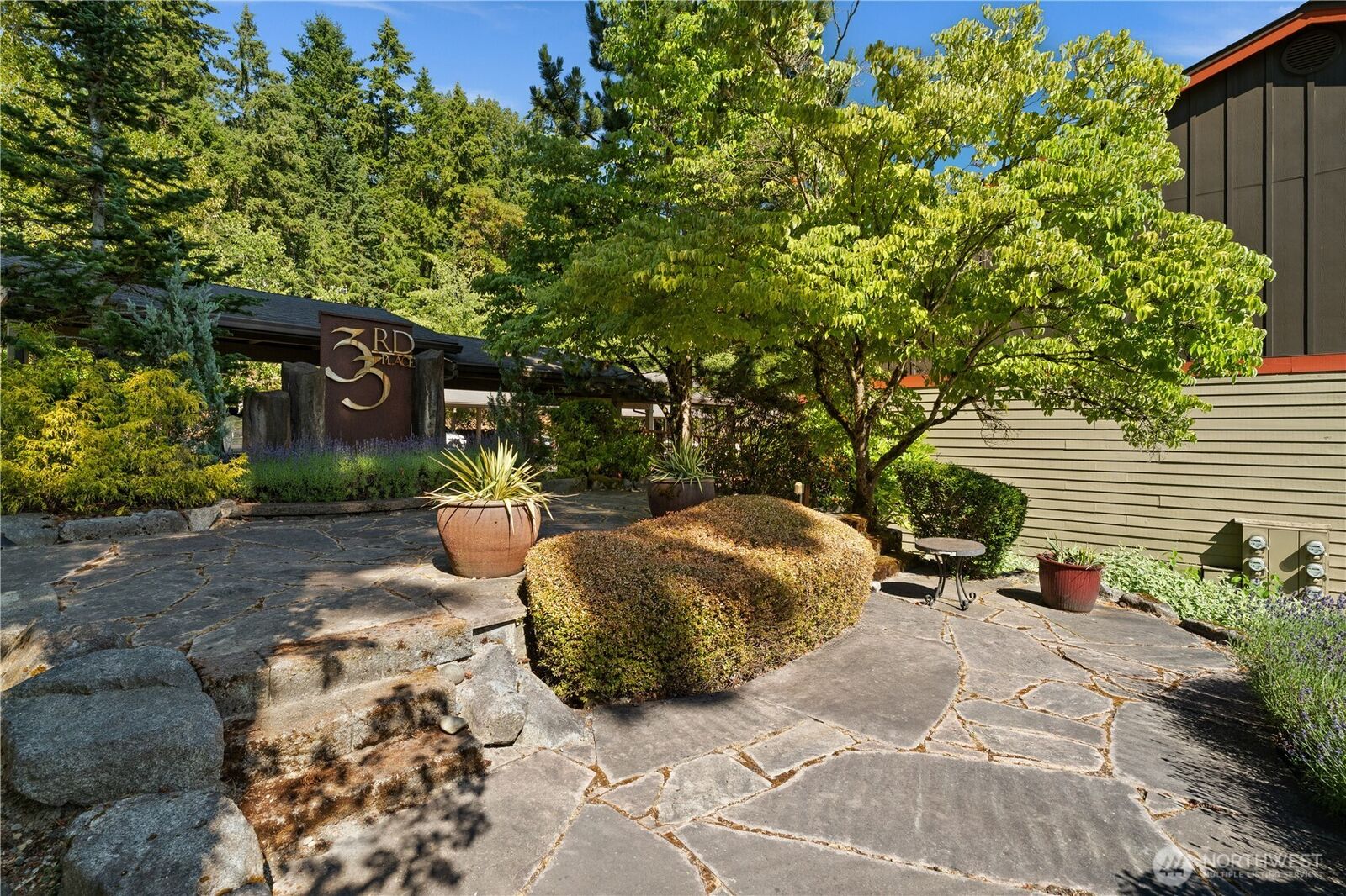 Property Photo:  11058 NE 33rd Place D6  WA 98004 