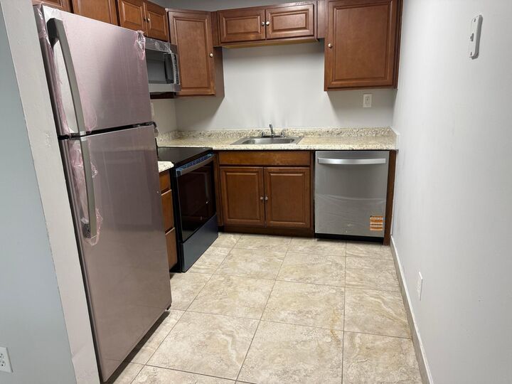 Property Photo: 1106 Meadows Circle 1106 FL 33436