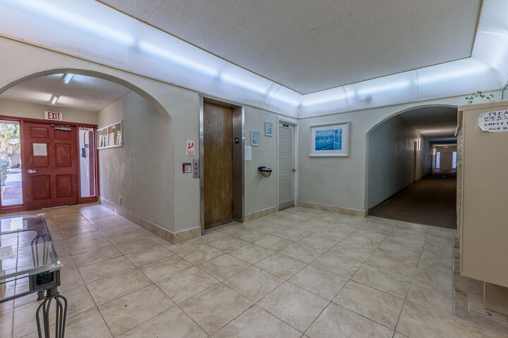 Property Photo:  4047 NW 16th Street 307  FL 33313 