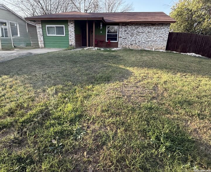 Property Photo:  7613 Marigold Trace  TX 78233 