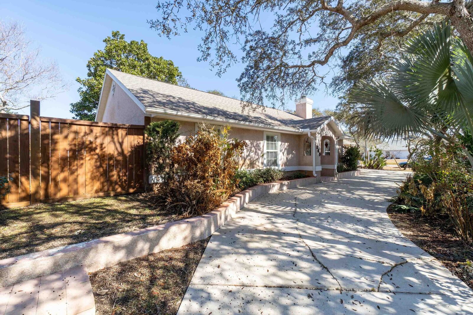 Property Photo: 240 Micklers Rd FL 32080