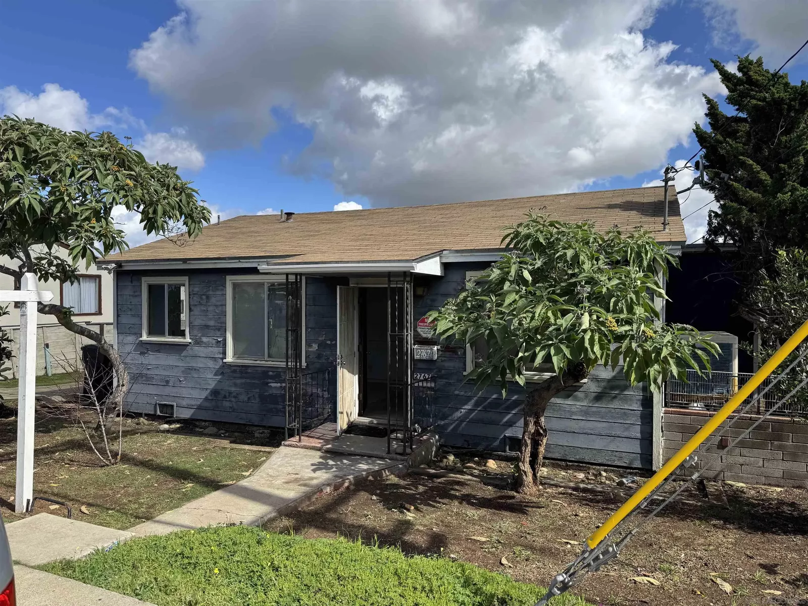 Property Photo: 2767 Ulric St CA 92111