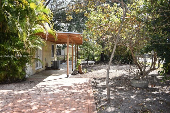 Property Photo:  14015 NE 11th Ave  FL 33161 