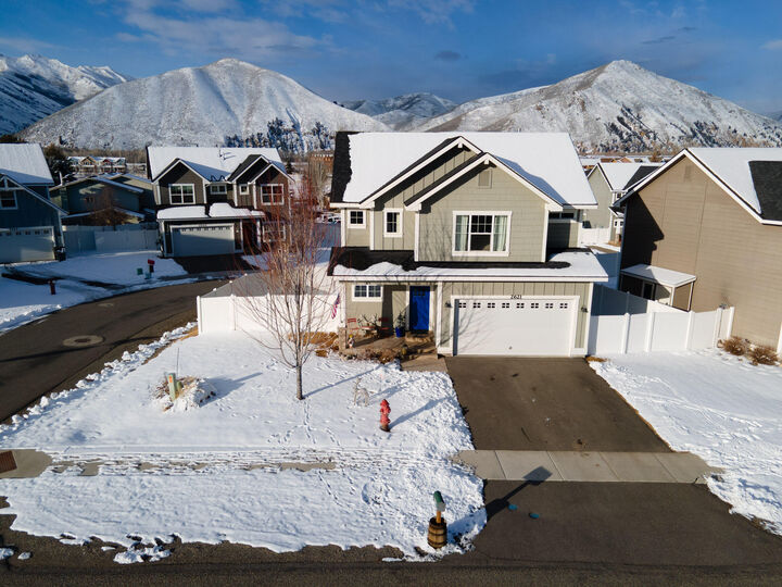 Property Photo: 2621 Winterhaven Dr ID 83333