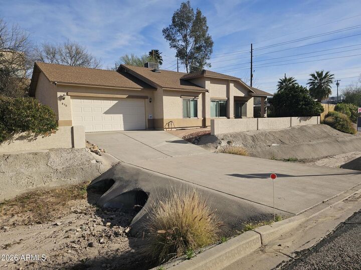 Property Photo:  830 W America Street  AZ 85390 