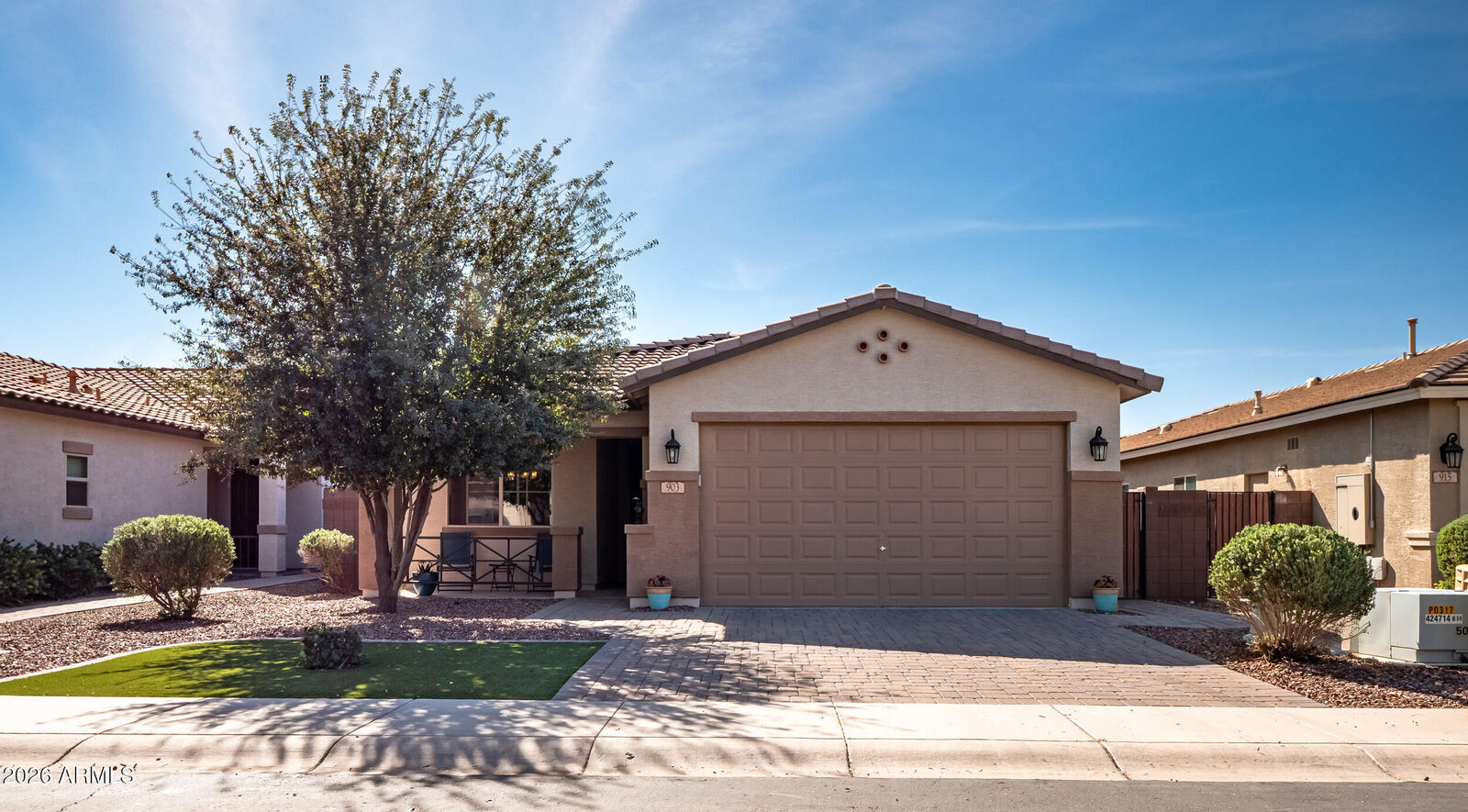 Property Photo:  903 W Sisso Tree Avenue  AZ 85140 