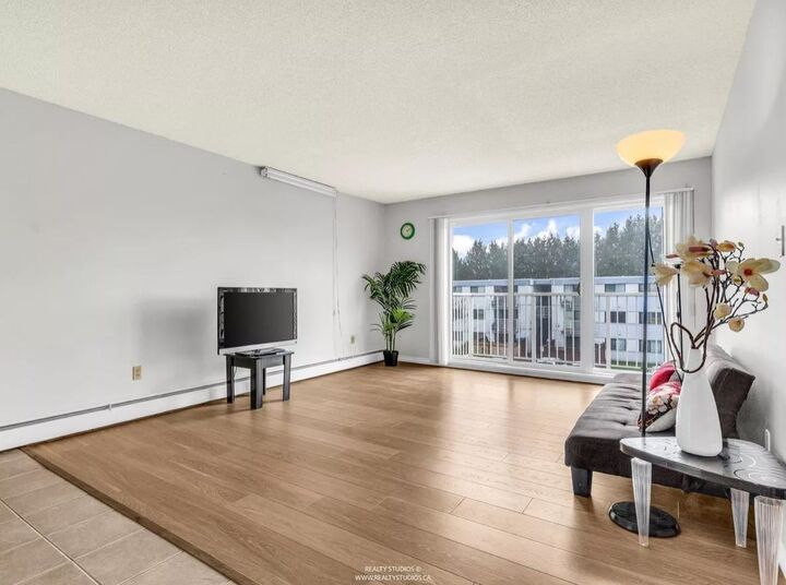 Property Photo: 7260 Lindsay Road 305 BC V7C 3M6