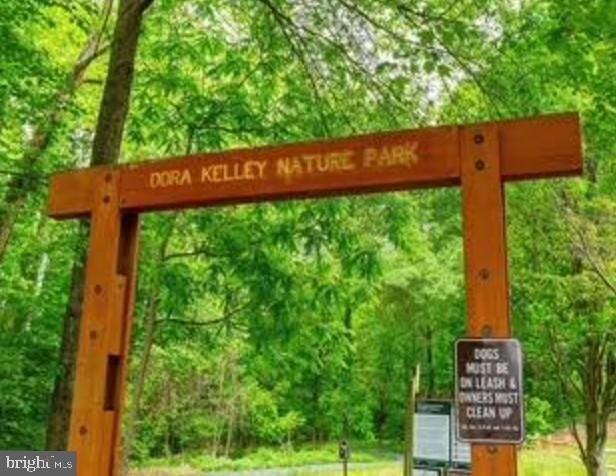 Property Photo:  2313 N Tracy Street  VA 22311 