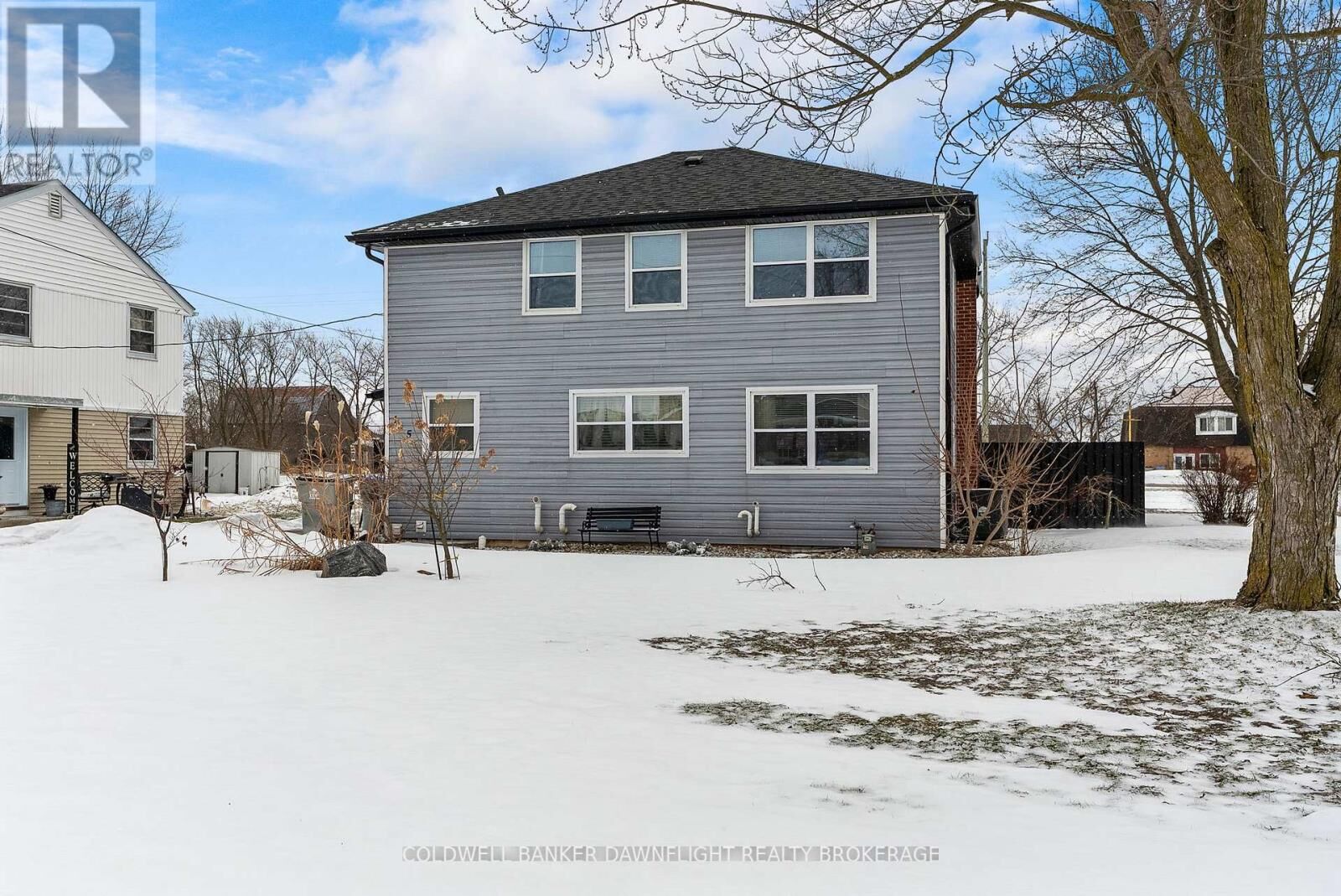 Property Photo:  115 Columbia Drive  ON N0M 1Y0 