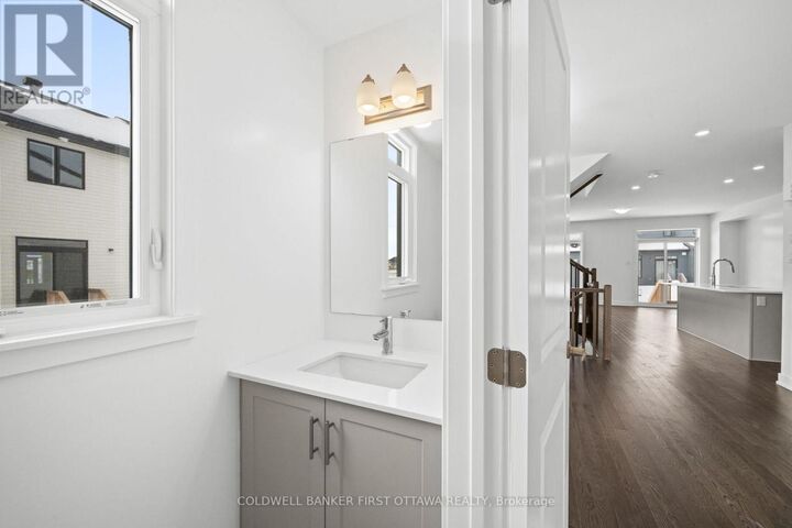 Property Photo:  461 Shuttleworth Drive  ON K1T 0T6 