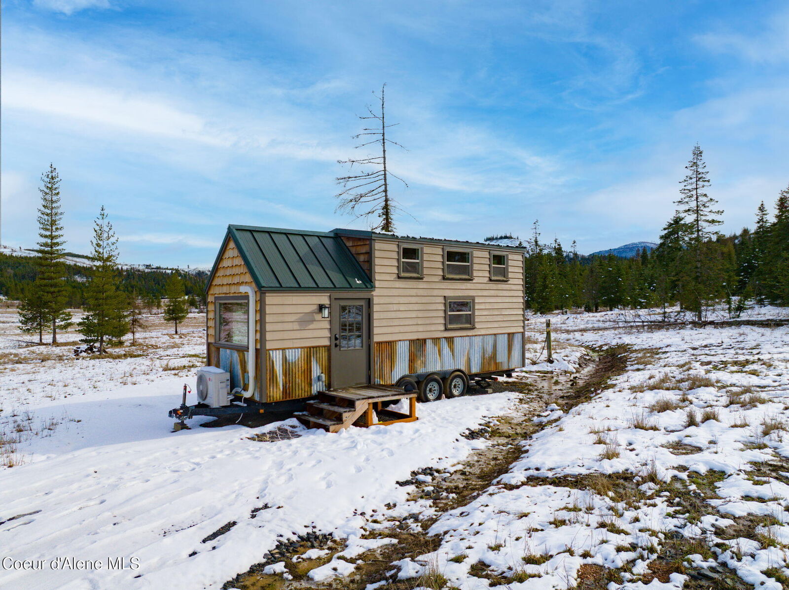 Property Photo: 992 Green Valley Rd ID 83830