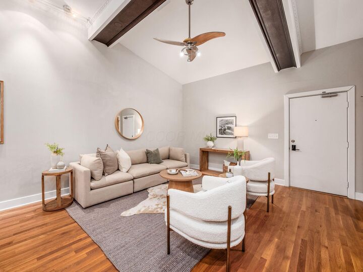 Property Photo:  1276 N High Street  OH 43201 