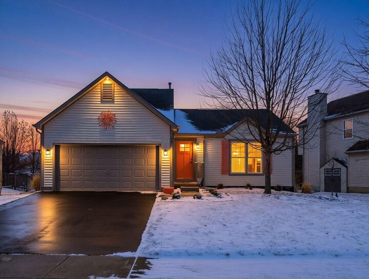 Property Photo: 4958 Hilliard Green Drive OH 43026