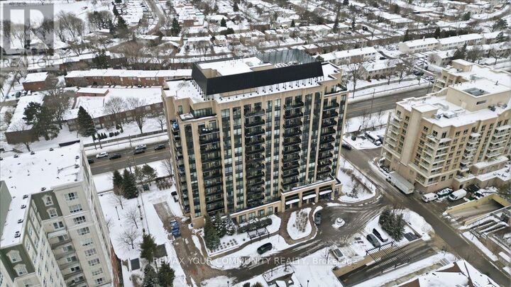Property Photo:  520 Steeles Avenue West 1009  ON L4J 0H2 