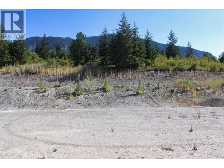 Property Photo: 3648 Braelyn Road 1 BC V0E 2X1