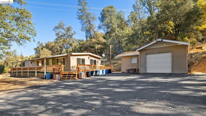 Property Photo:  13904 Tuolumne Rd  CA 95370 
