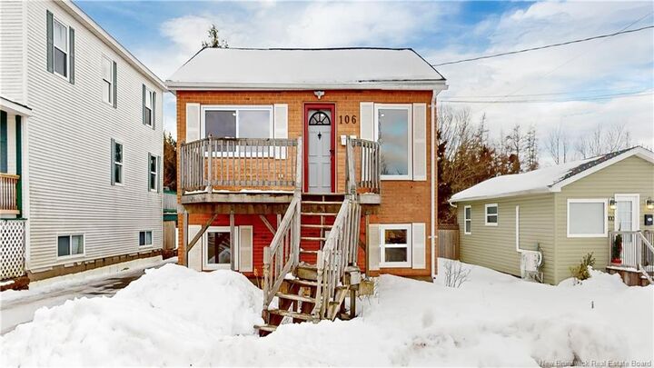 Property Photo: 160 Midwood Avenue NB E2P 1K6