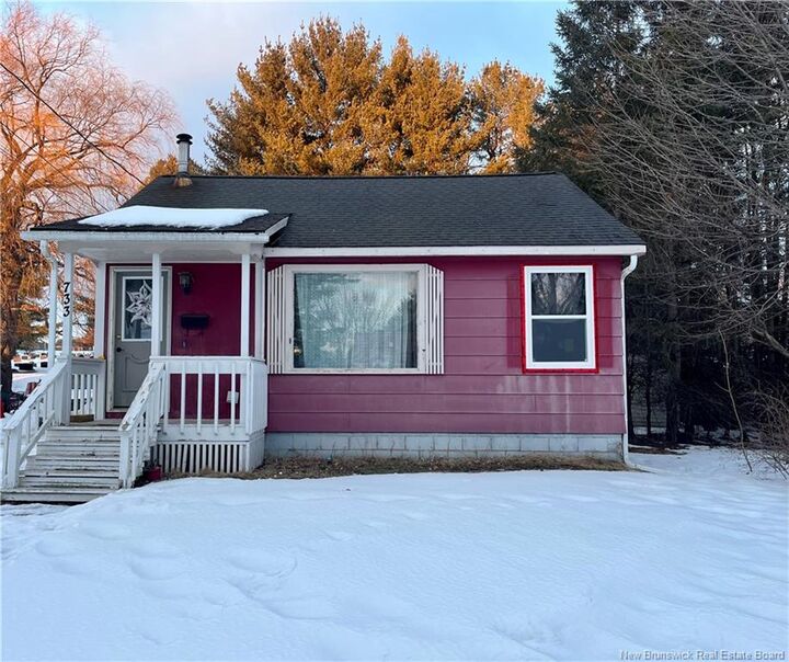 Property Photo:  733 Maclaren Avenue  NB E3A 3L4 