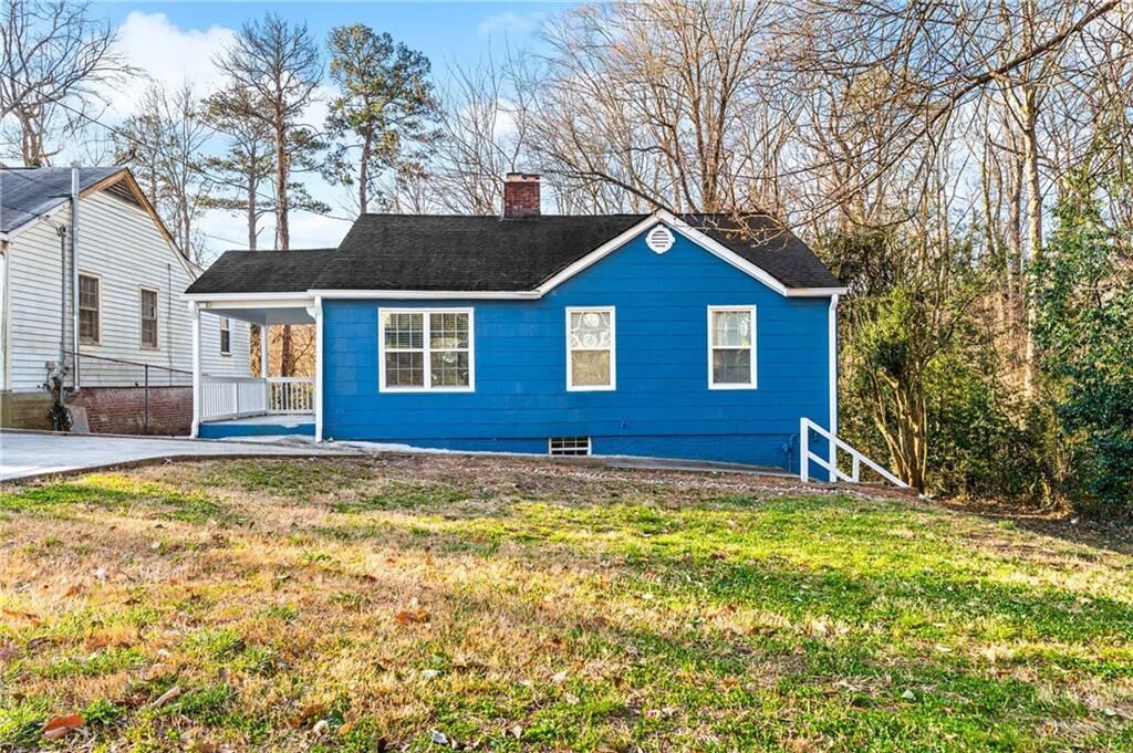 Property Photo: 1750 Madrona Street NW GA 30318