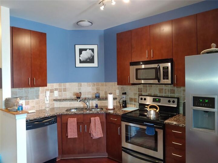 Property Photo:  898 Oak Street SW 3405  GA 30310 