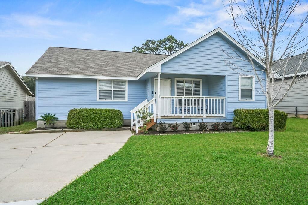 Property Photo: 15025 Conroe Bay Boulevard TX 77318