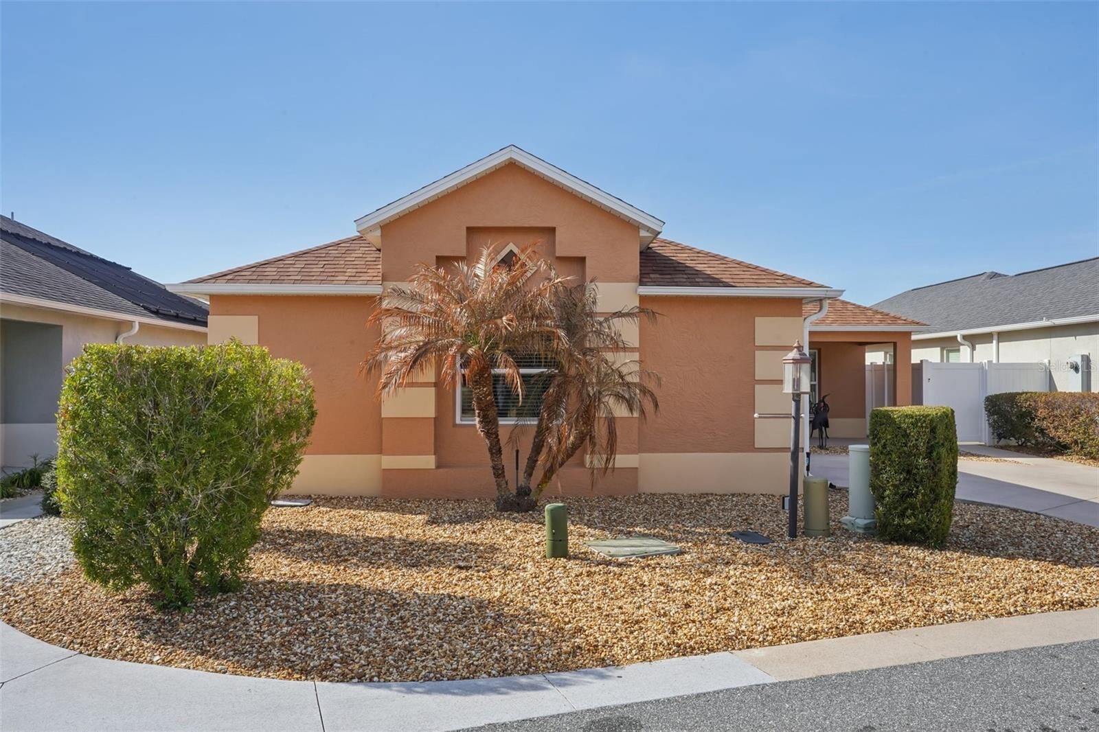 Property Photo:  1052 Becker Avenue  FL 32163 